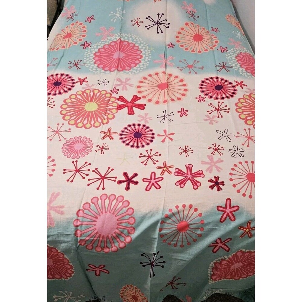 Queen Duvet and Pair of Shams Reversible